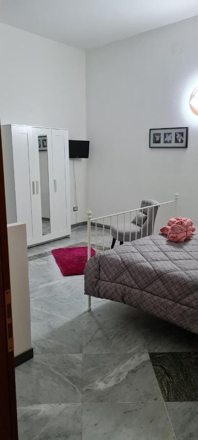 Bed and Breakfast Le Ginestre In Centro Salerno Exterior foto