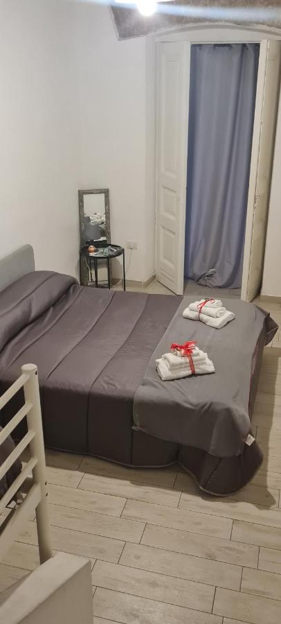 Bed and Breakfast Le Ginestre In Centro Salerno Exterior foto