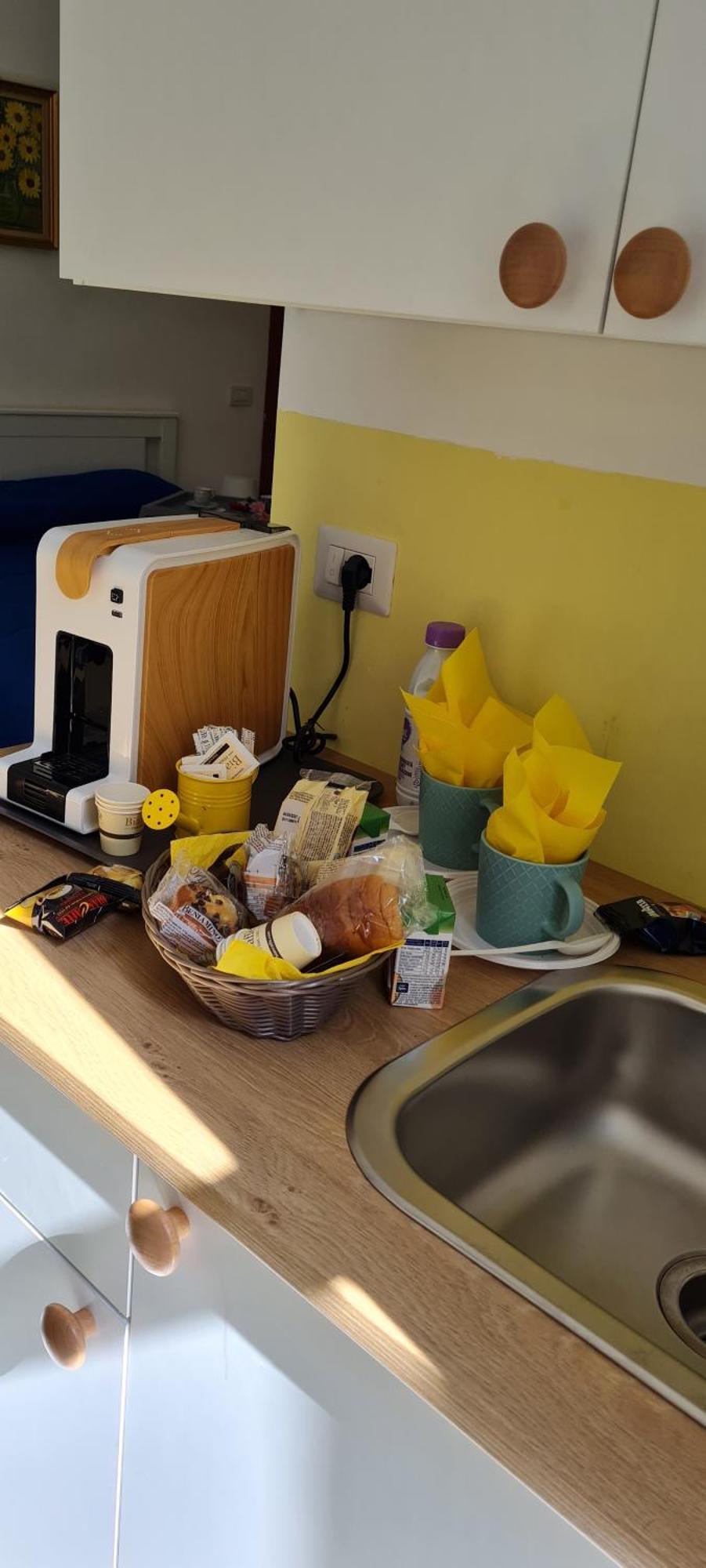 Bed and Breakfast Le Ginestre In Centro Salerno Zimmer foto
